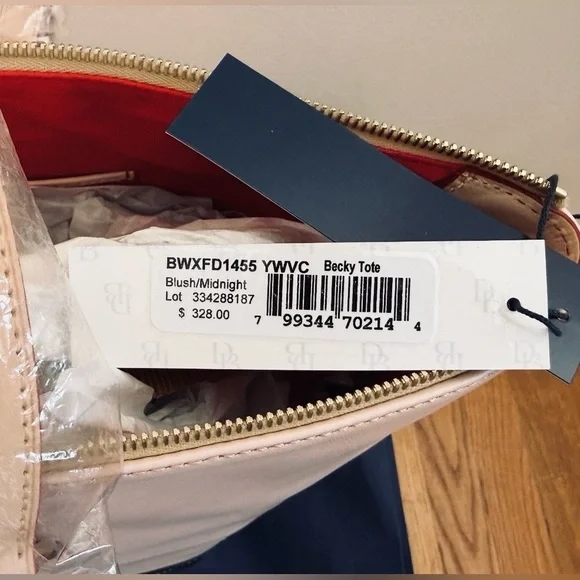 NWT Dooney & Bourke Wexford Leather Large Becky Tote - Picture 5 of 11